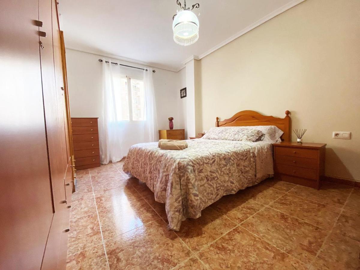 Rooms In Valencia Great Location In Shared Apartment Valência Exterior foto