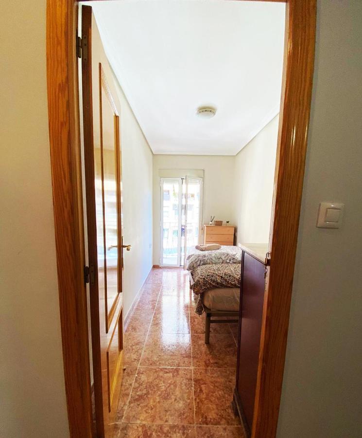 Rooms In Valencia Great Location In Shared Apartment Valência Exterior foto